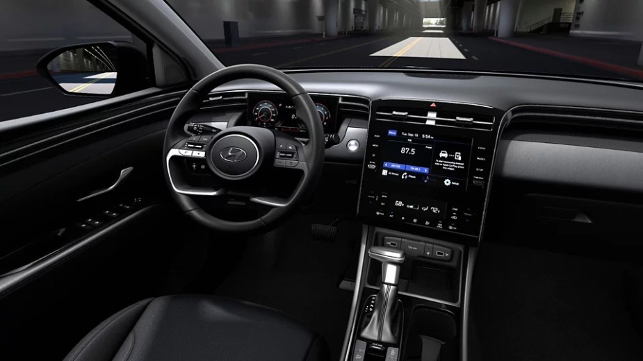 Hyundai Tucson XRT 2022 interior