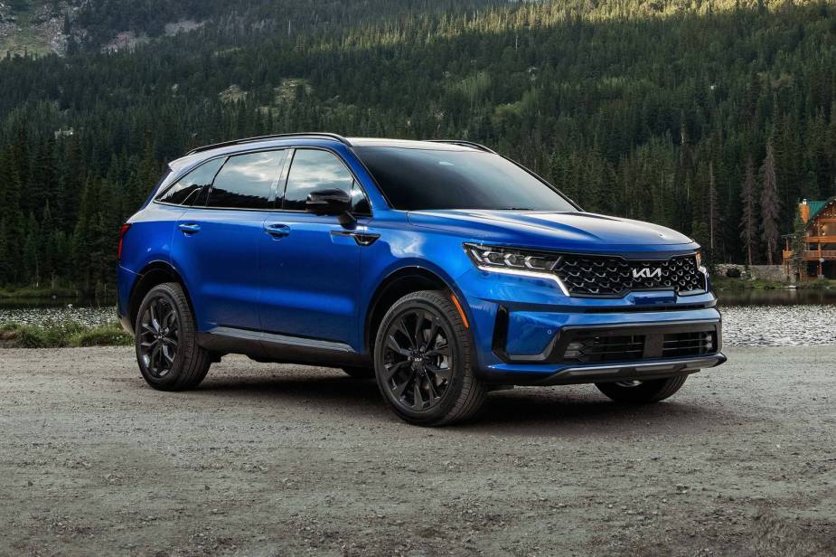 2023 Kia Sorento PHEV in blue parked outside. It outsold the Telluride in Q3 2022.