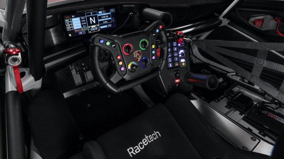 The 911 GT3 R Interior