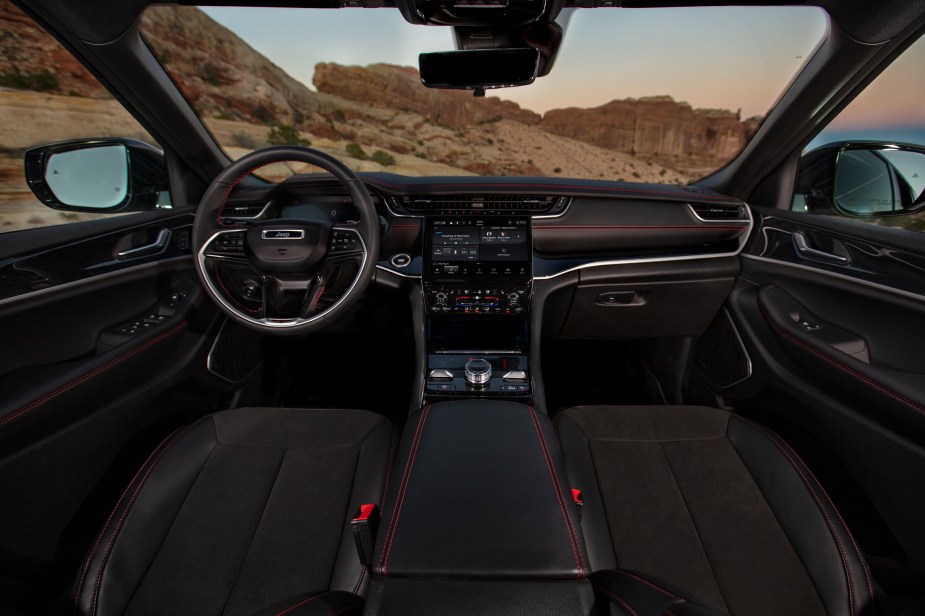 2022 Trailhawk interior`