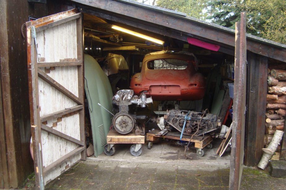1966 Jaguar E-Type barn find as found, still taken apart
