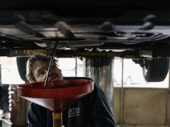 5 Oil Change Mistakes to Avoid Making Next Time You Change Your Car’s Oil
