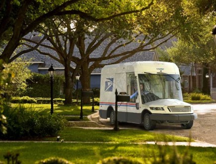 3 Reasons the New USPS Mail Truck Is Better Than the Grumman LLV