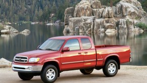 A pre-owned Toyota Tundra pickup truck from 2000