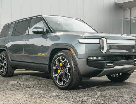 Here We Go Again: Rivian R1S EV SUV Bid to $40,000 Over MSRP at Auction Site