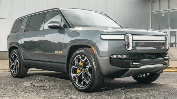 Here We Go Again: Rivian R1S EV SUV Bid to $40,000 Over MSRP at Auction Site