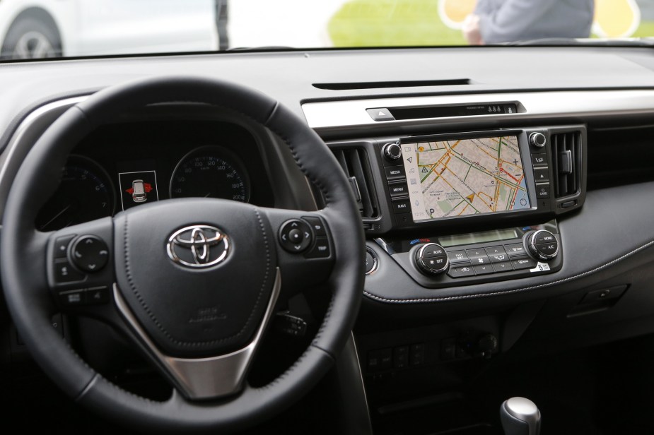 Infotainment system displaying road navigation map