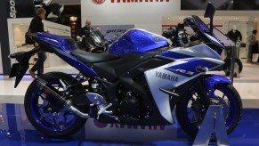 A Yamaha YZF-R3, one of the most affordable sports bike of 2022.