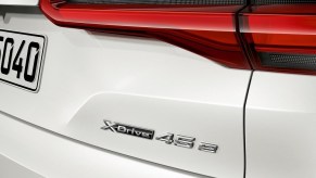 BMW X5 xDrive45e badging