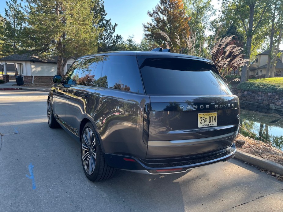 A rear view of the 2022 Range Rover SE