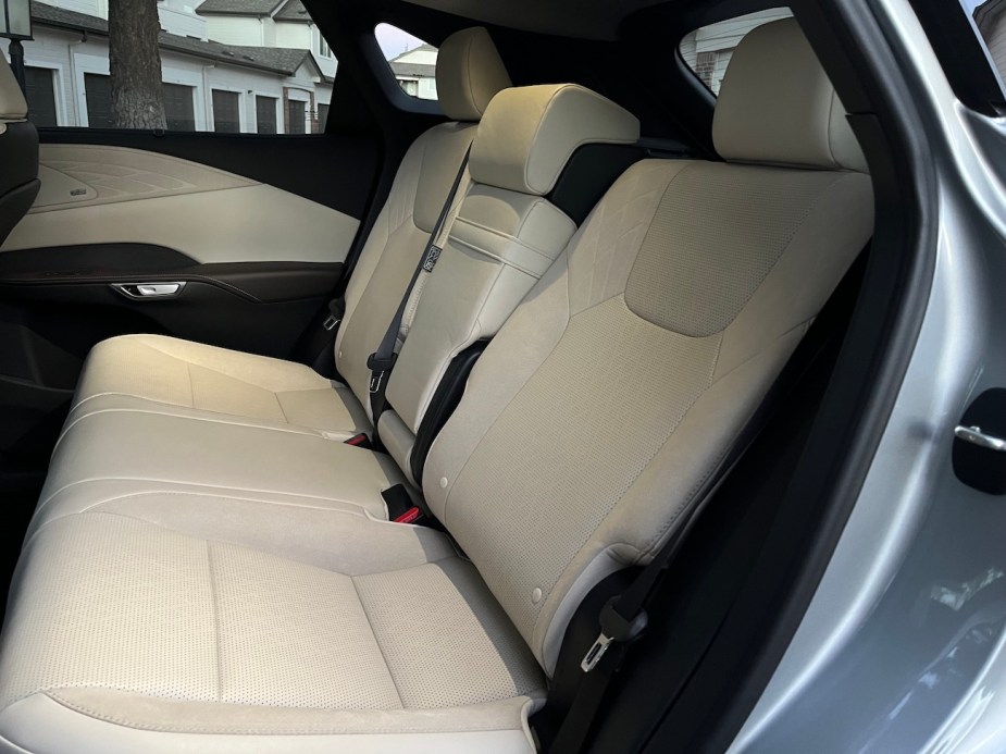 2023 Lexus RX 350h rear seat
