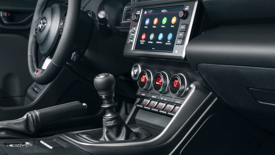 Does the 2023 Toyota GR86 Have Apple CarPlay?
