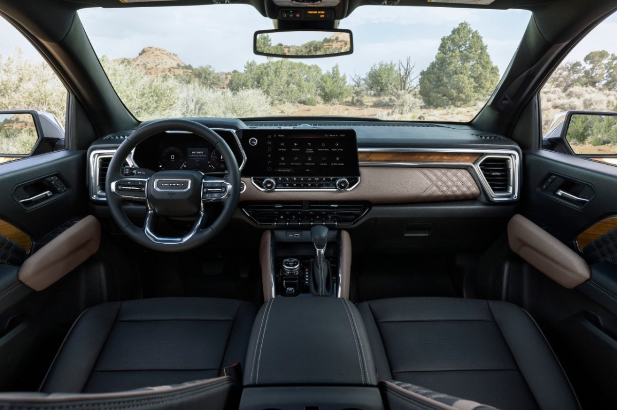 Interior of the 2023 GMC Canon in brown and black
