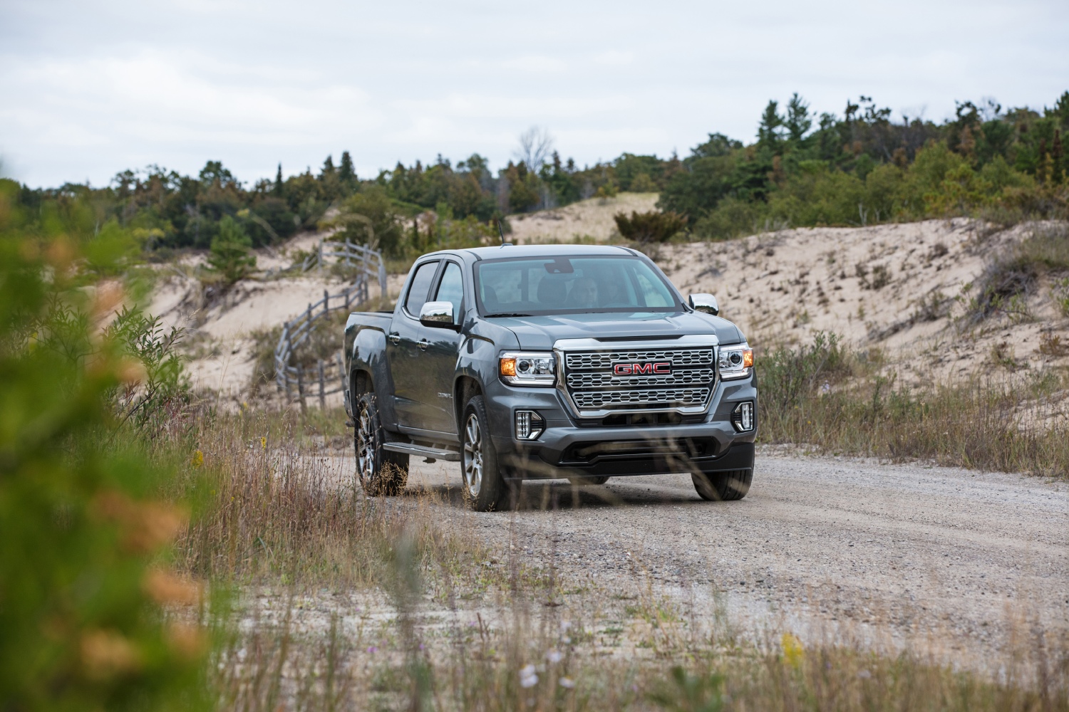 The best barely used pickup trucks for towing include the 2021 GMC Canyon