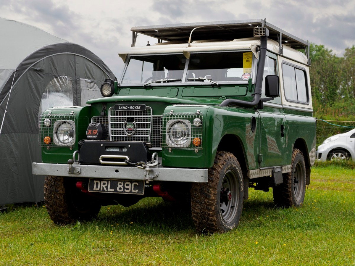 The Land Rover Series 1 was often painted green. 
