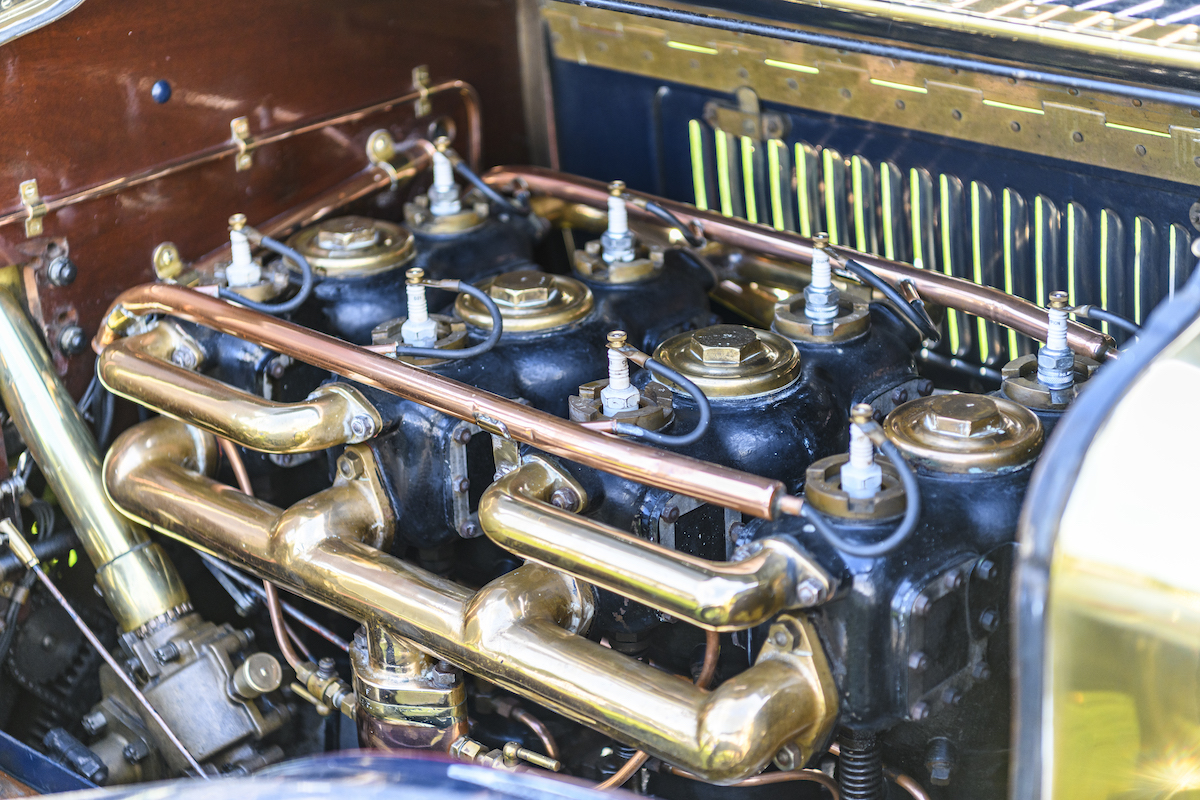 Iridium Spark Plug Benefits Versus Copper and Platinum