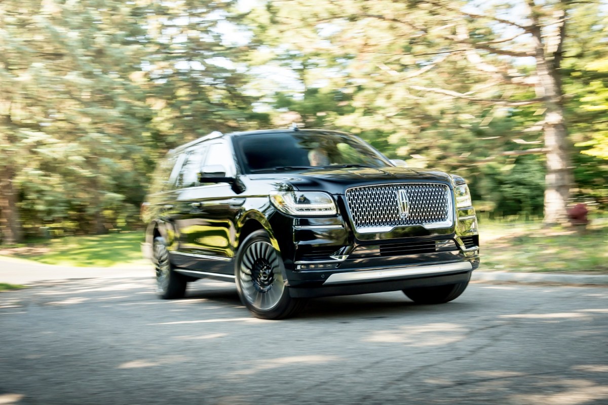 The best full-size luxury SUVs from 2018 include the Lincoln Navigator