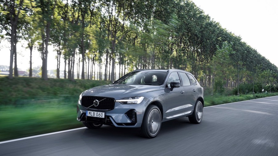 A Volvo X60 Recharge T8 AWD that is among the terrible plug-in hybrids