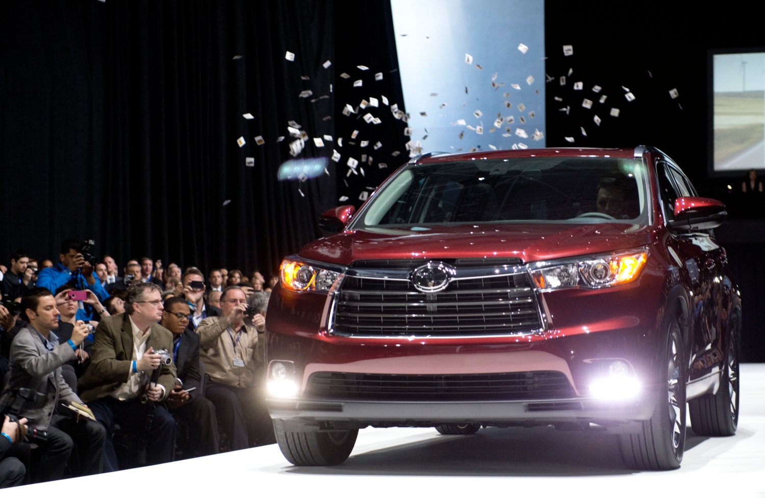 These reliable midsize SUVs under $15,000 include the Toyota Highlander