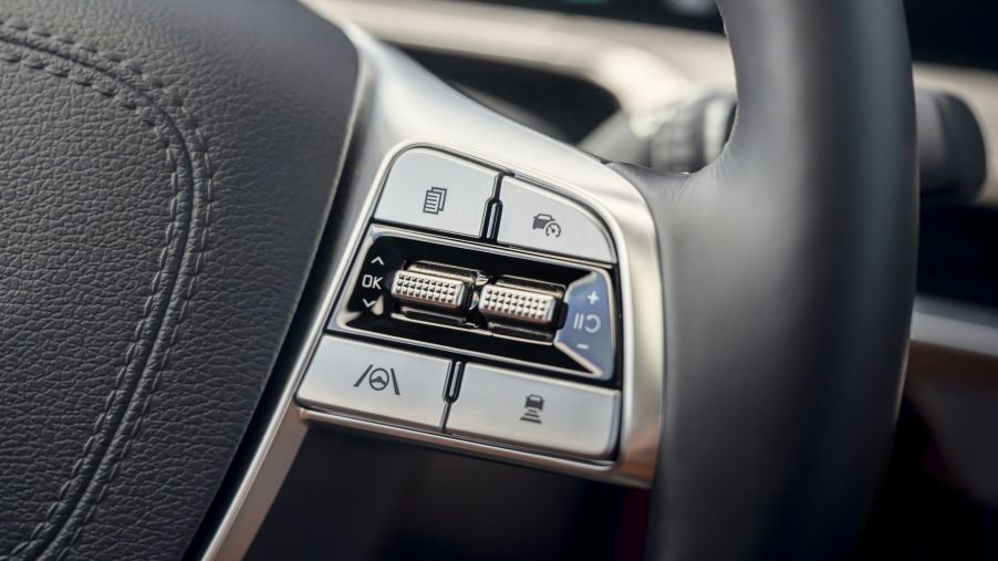 2023 Kia Telluride steering wheel mounted controls for ADAS, like Lane Departure Warning
