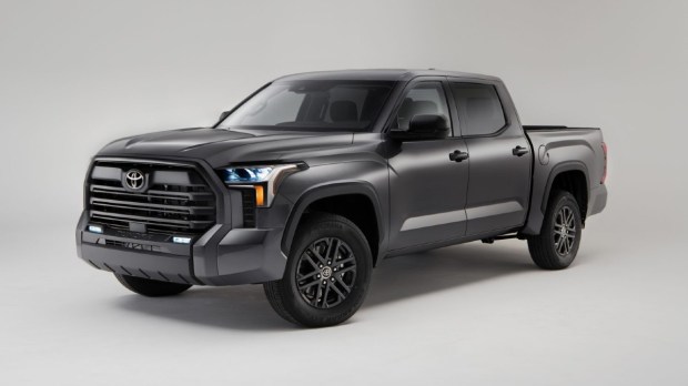 Why Should You Choose the 2023 Toyota Tundra SR5?