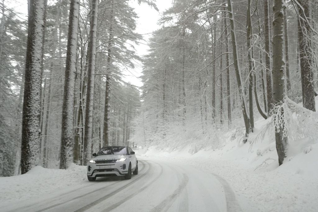 Why Winter Weather Lowers Your Fuel Economy and a Helpful Solution