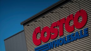 How much does it cost to charge an electric car at Costco?