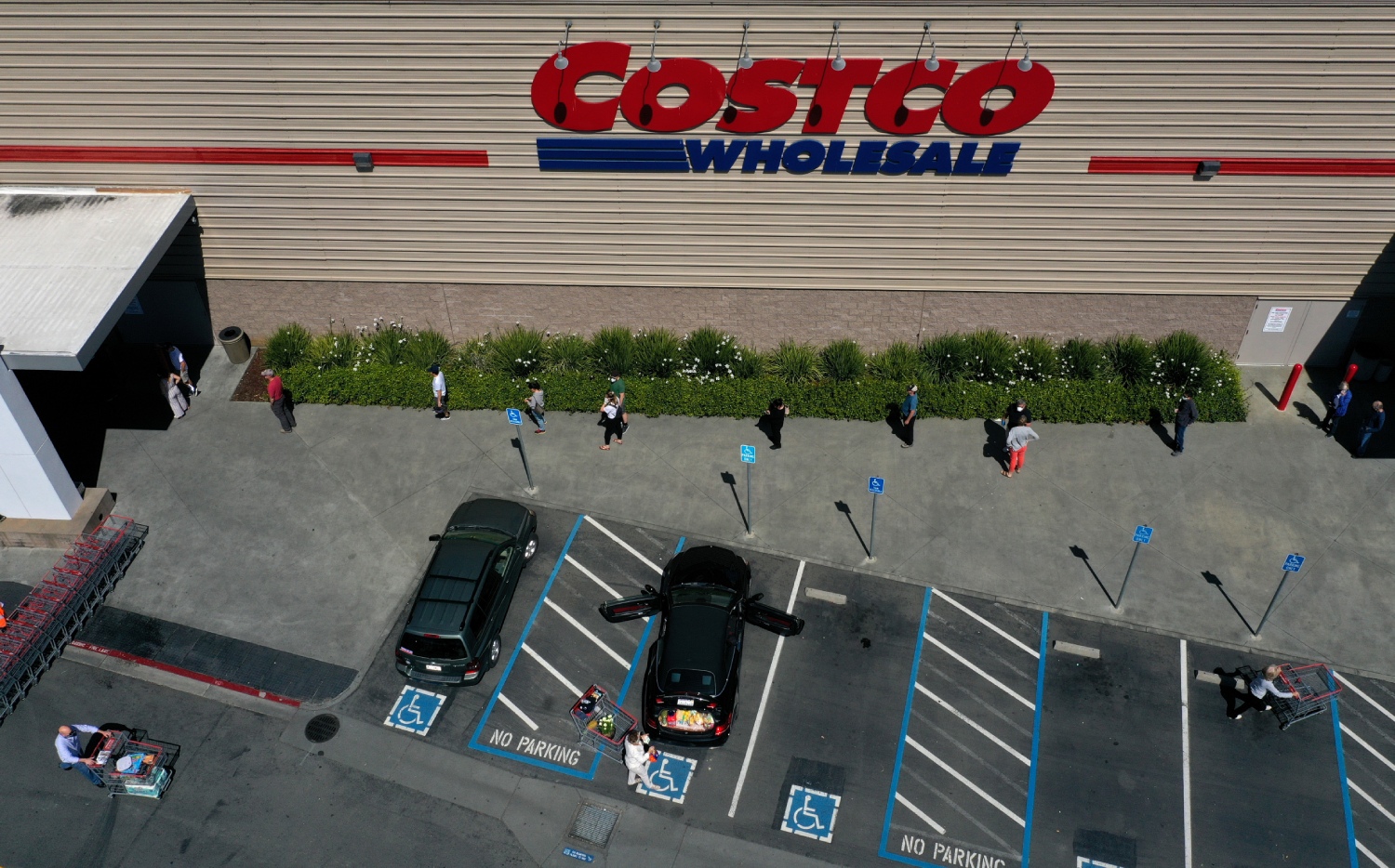 How long does it take to charge an electric car at costco?