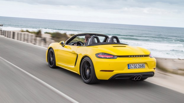 5 Fast Luxury Sports Cars To Smash Your Weekend Drive in Style