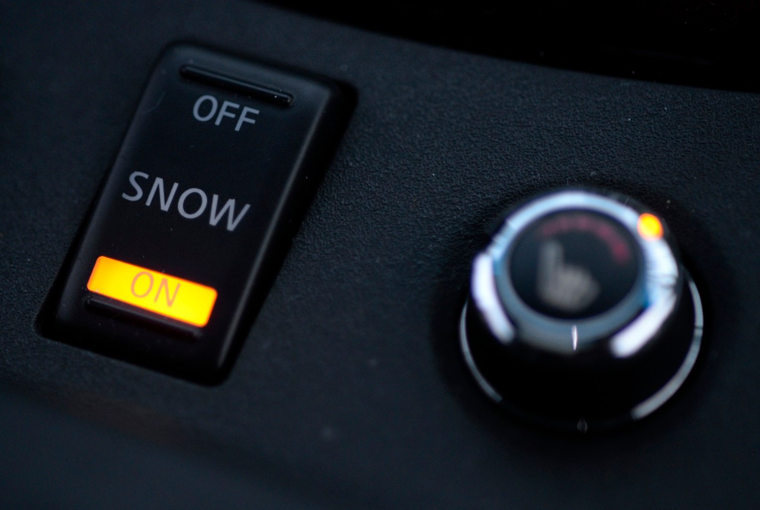 Which Car Features Are Best for Cold Weather Commutes?