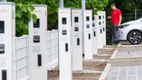 Testing DC Fast Charging stations with Consumer Reports