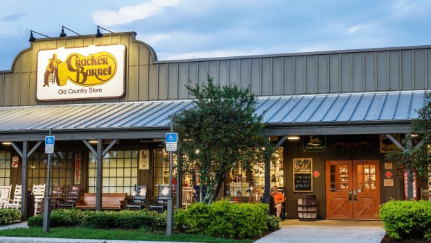 How Long Does It Take to Charge an Electric Car at Cracker Barrel?