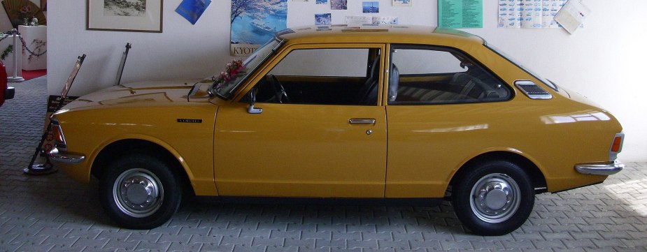 1973 toyota corolla sr5 in yellow