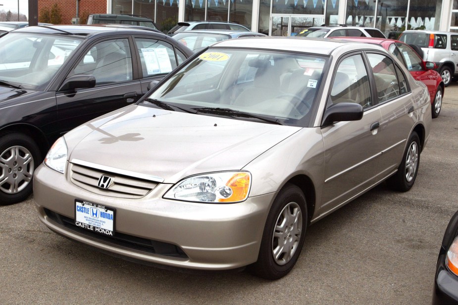 2001 Honda Civic at a used car lot