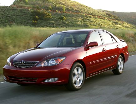3 Reasons to Choose (and 2 to Skip) the 2005 Toyota Camry
