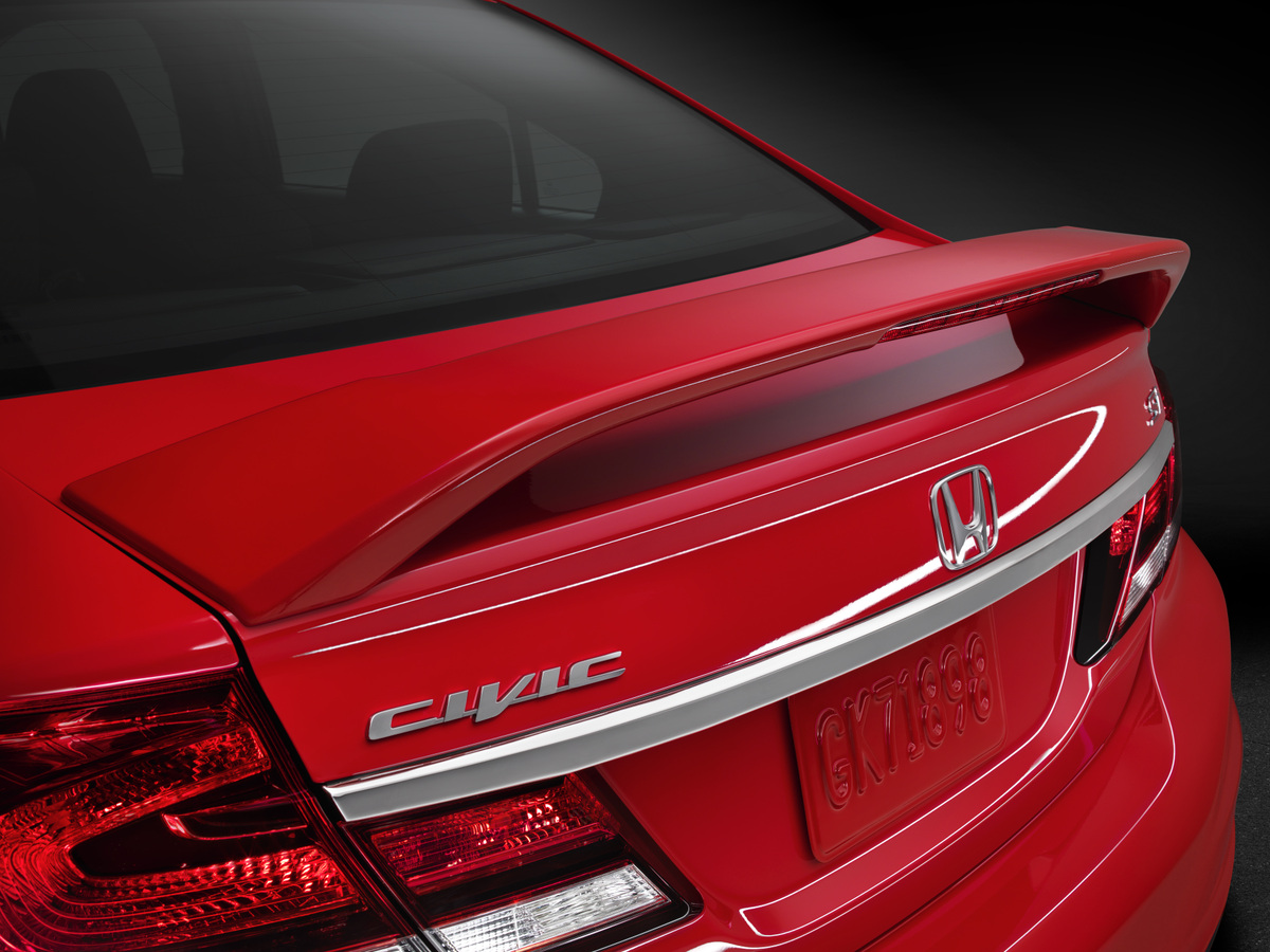 Rear view of the 2014 Honda Civic Si sedan