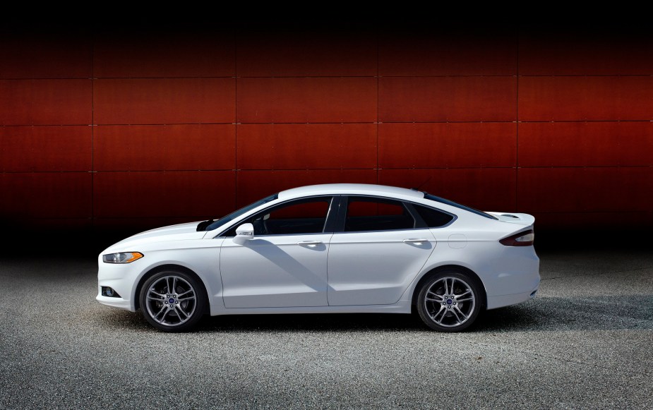2015 Ford Fusion Titanium Side