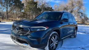 2022 Mercedes-Benz EQB 350 front