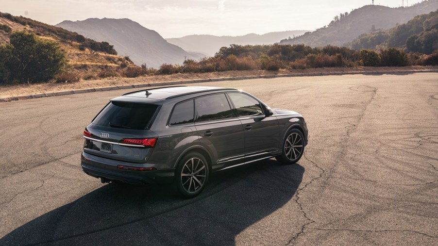 2023 Audi Q7 exterior from the rear