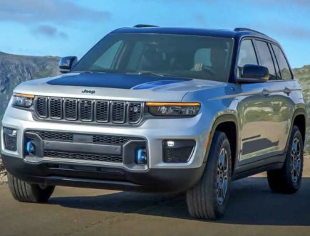 The 2023 Jeep Grand Cherokee Just Lost V8 Power