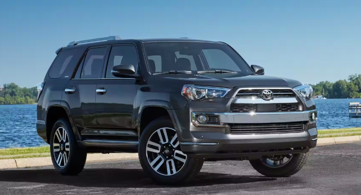 Only 1 SUV Is Declared the Worst Midsize SUV by Car and Driver