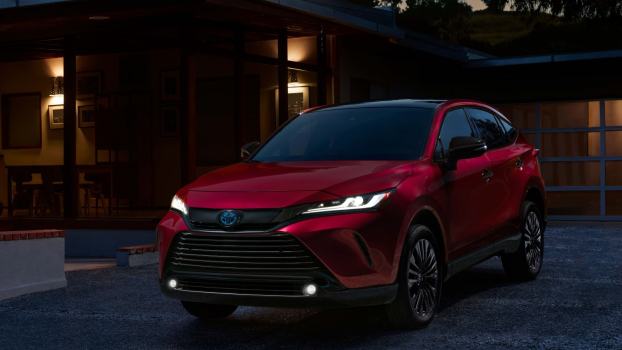 The 2023 Toyota Venza Nightshade Edition Enters Darkness