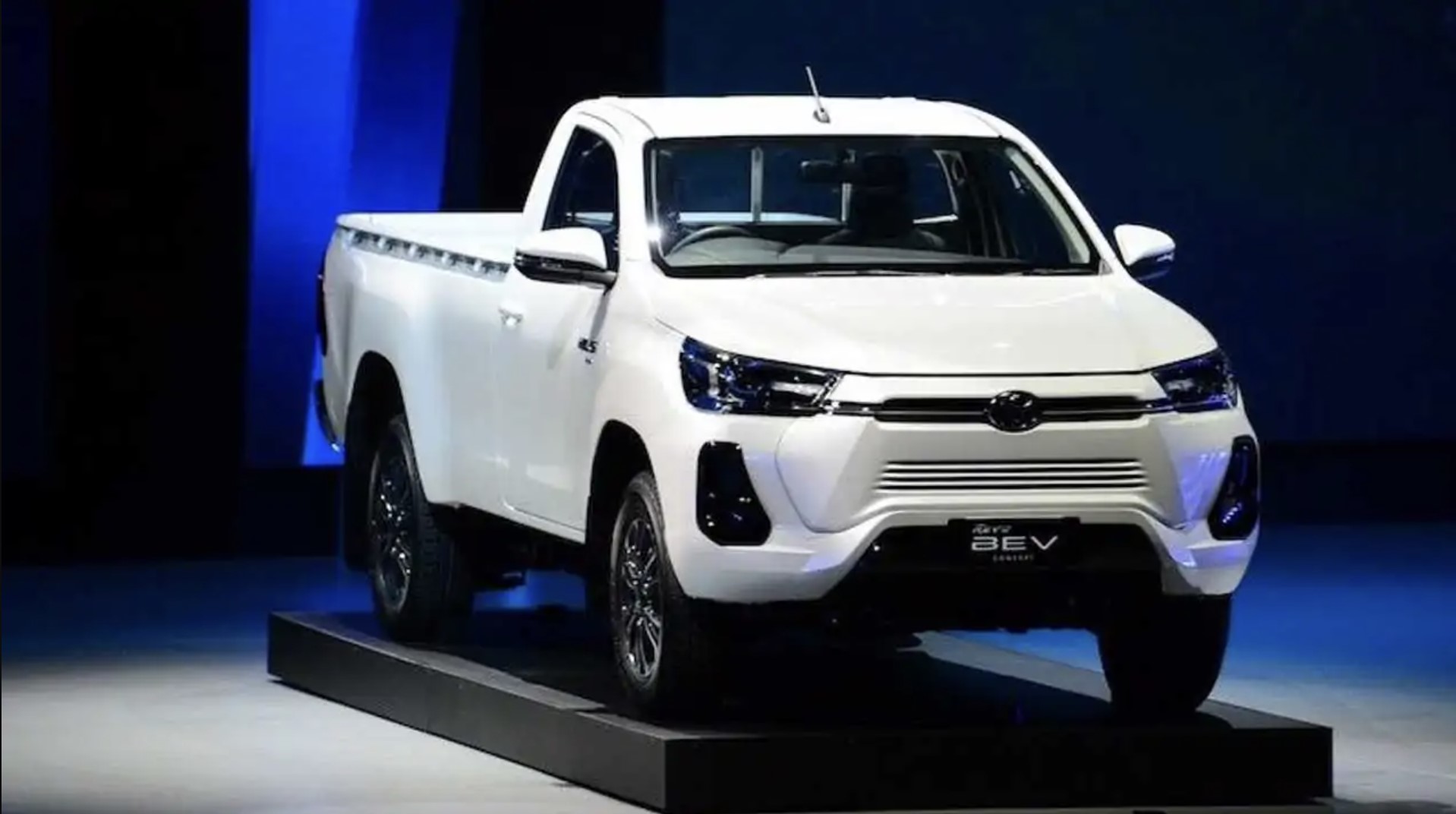 2024 Toyota Hilux EV concept