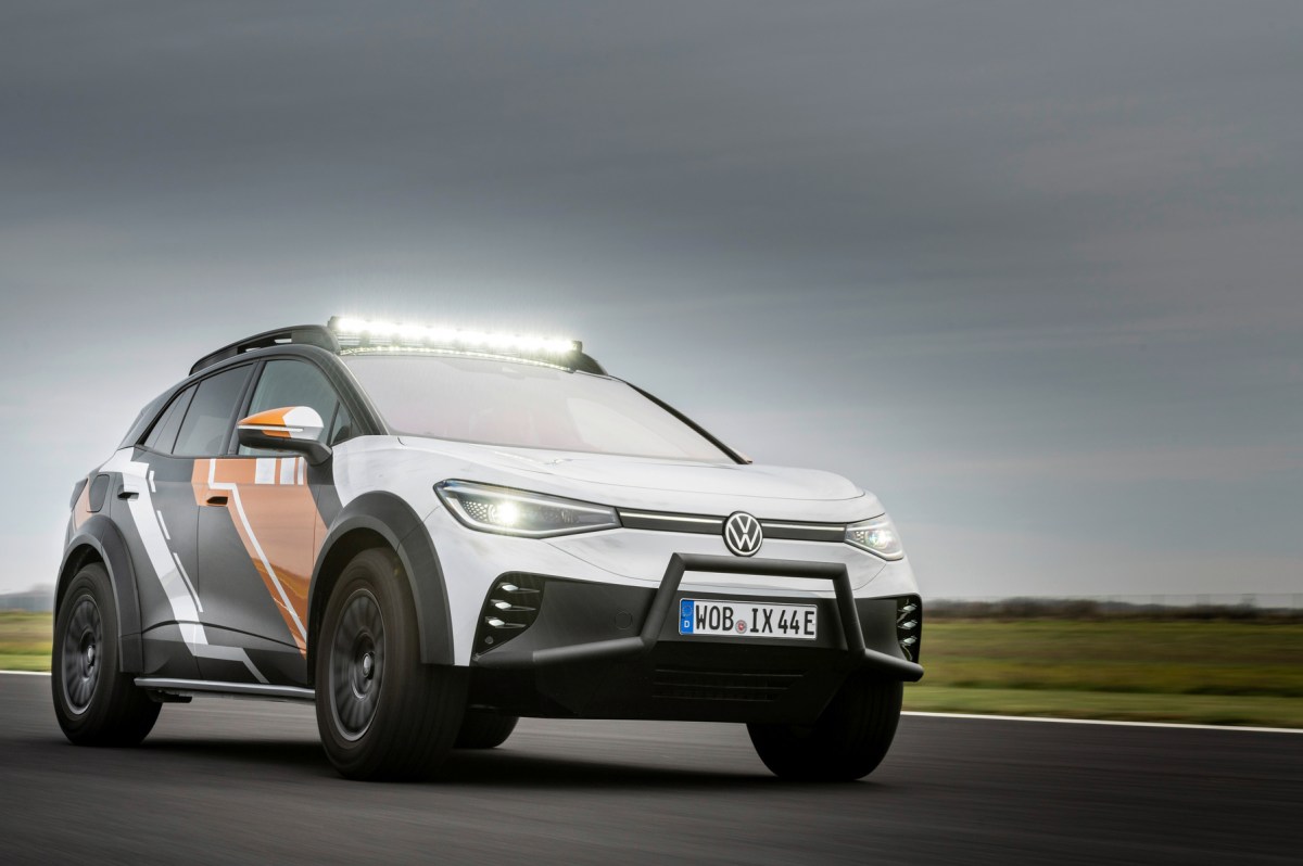 VW ID.XTREME off-road concept driving