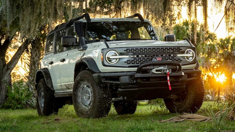 Ford Bronco Everglades posed in an outdoor setting