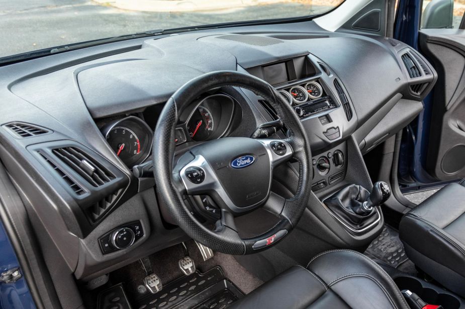 The interior of this Ford van looks like a Focus ST.