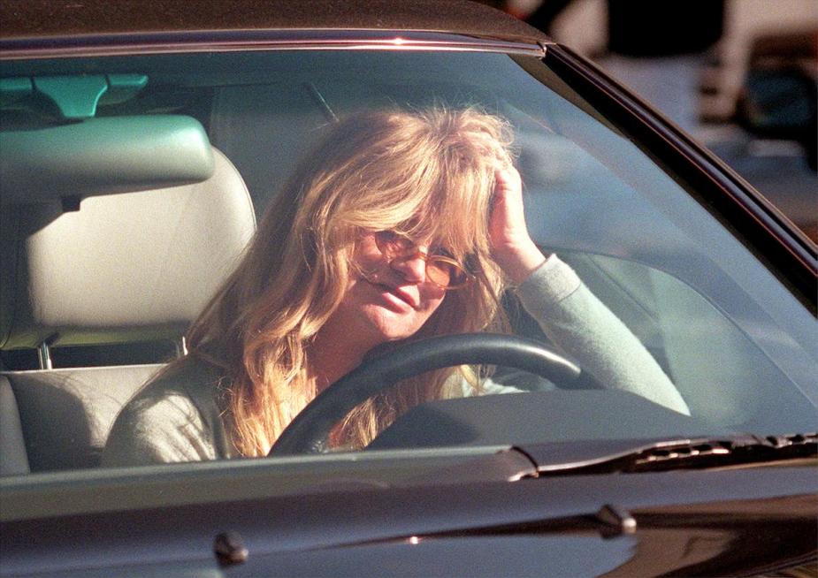 Goldie Hawn, seemingly participating in drowsy driving. 