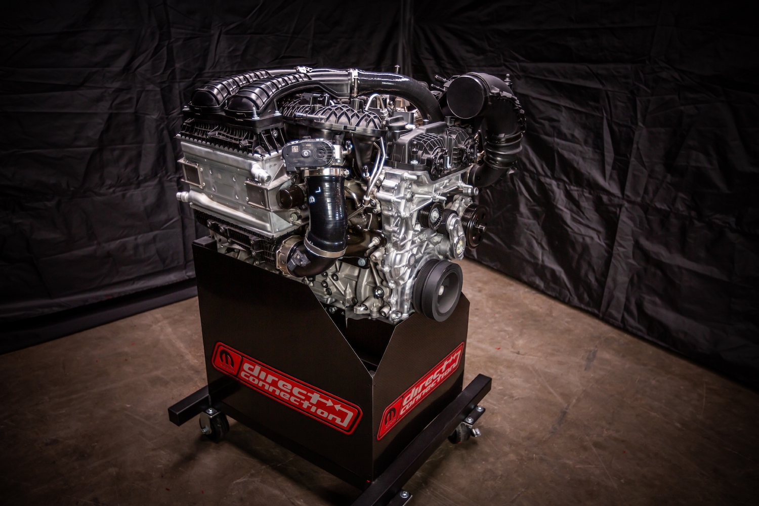 Stellantis HurriCrate turbocharged I6 engine.