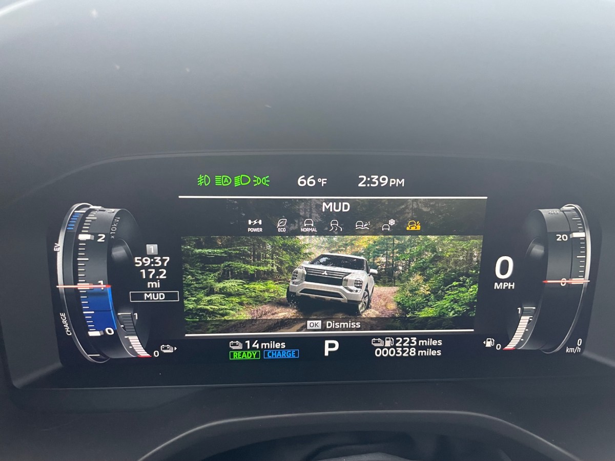 Mud mode on the new 2023 Mitsubishi Outlander PHEV