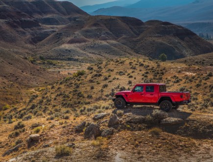 The 2023 Jeep Gladiator Is the Worst Pickup Truck on Consumer Reports, Again